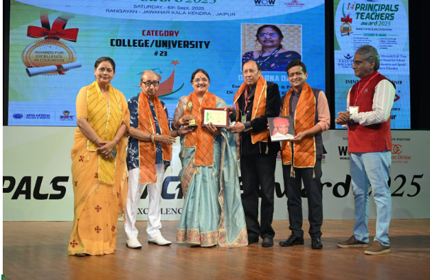 Dr. Aparna Datta has been awarded the Excellence in Education Award at the 14th Principals & Teachers Award – 2025, organised by Thar Sarvoday Sansthan & Simply Jaipur.