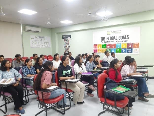 After the successful completion of Phase 1 of Udbhav: The Origin 1.0, where participants were trained and prepared for the upcoming Ideathon, we took the next big step — Demonstration Day!