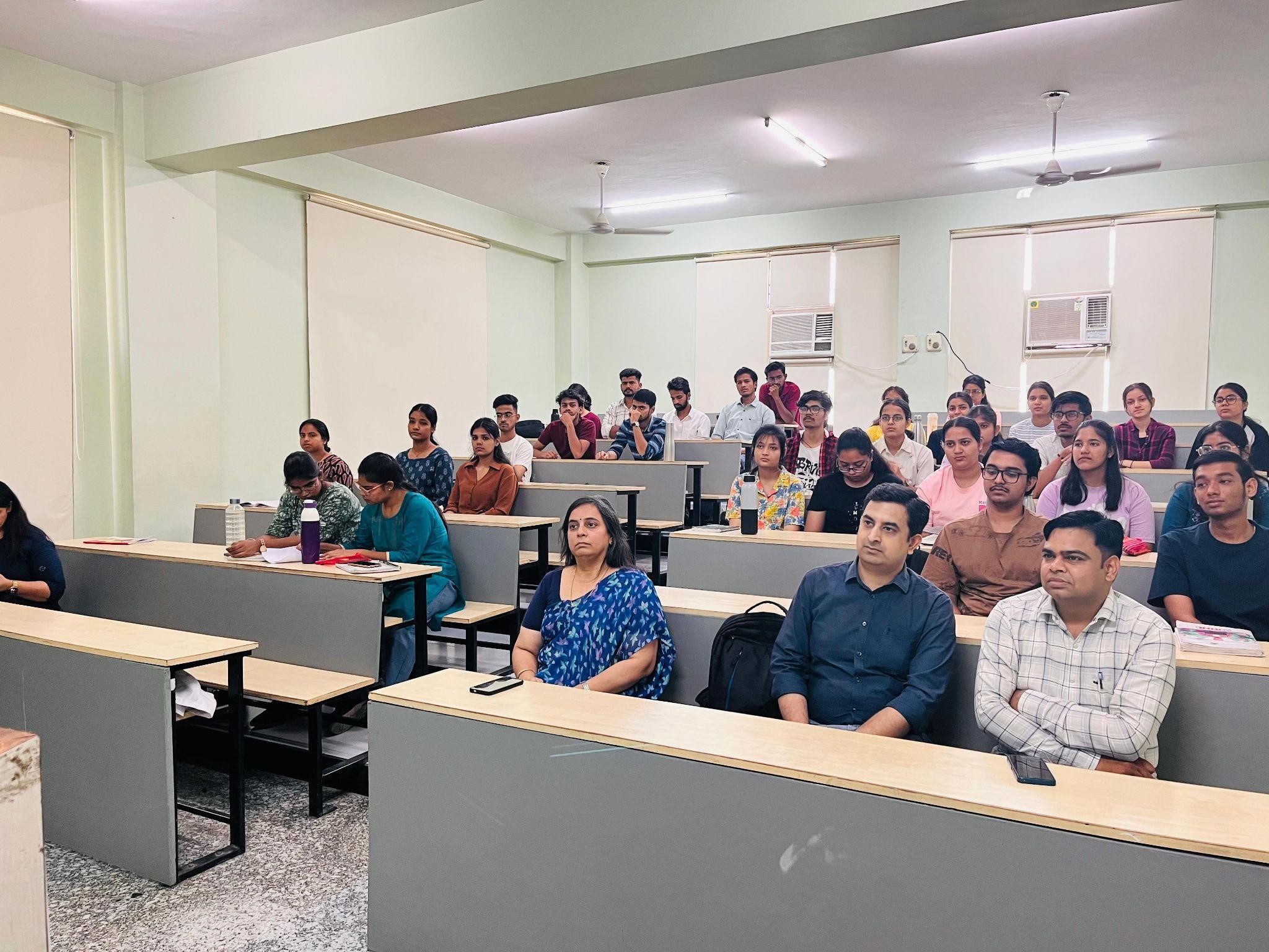 We are pleased to share that the session “Know Your Field – A Better Understanding of the Biology Domain” was successfully conducted by Mr. Sanjay Purohit (Proxima Biogenics).