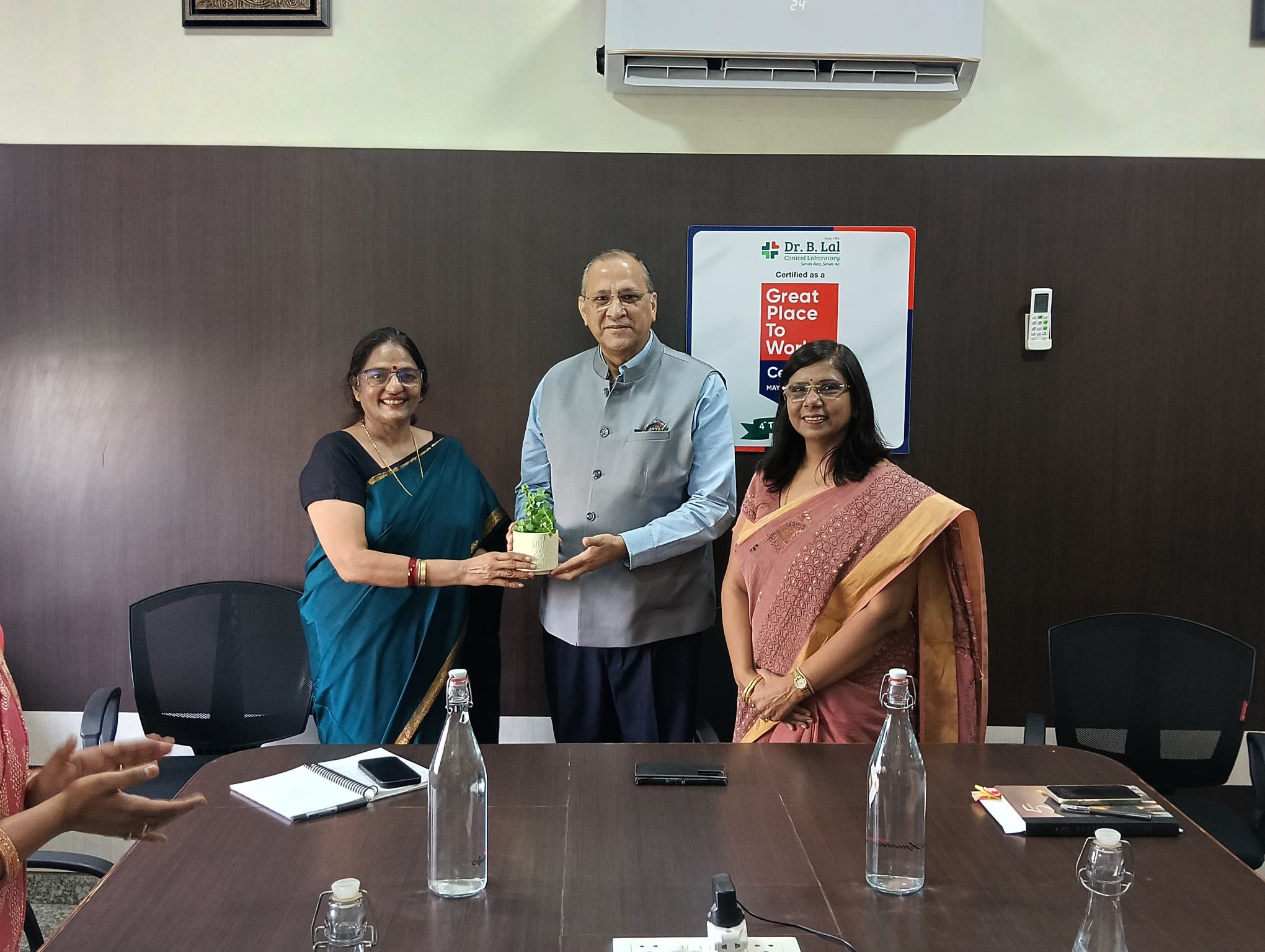 We were honoured to welcome Prof. Alok Dhawan, Chair of the A.S. Paintal Distinguished Scientist Chair, Division of NCD, Indian Council of Medical Research (ICMR) Headquarters, New Delhi, for an enriching Faculty Development Programme (FDP). A renowned academician, Prof. Dhawan, shared invaluable insights on research aligned with national priorities and the vision of Bharat Missions.