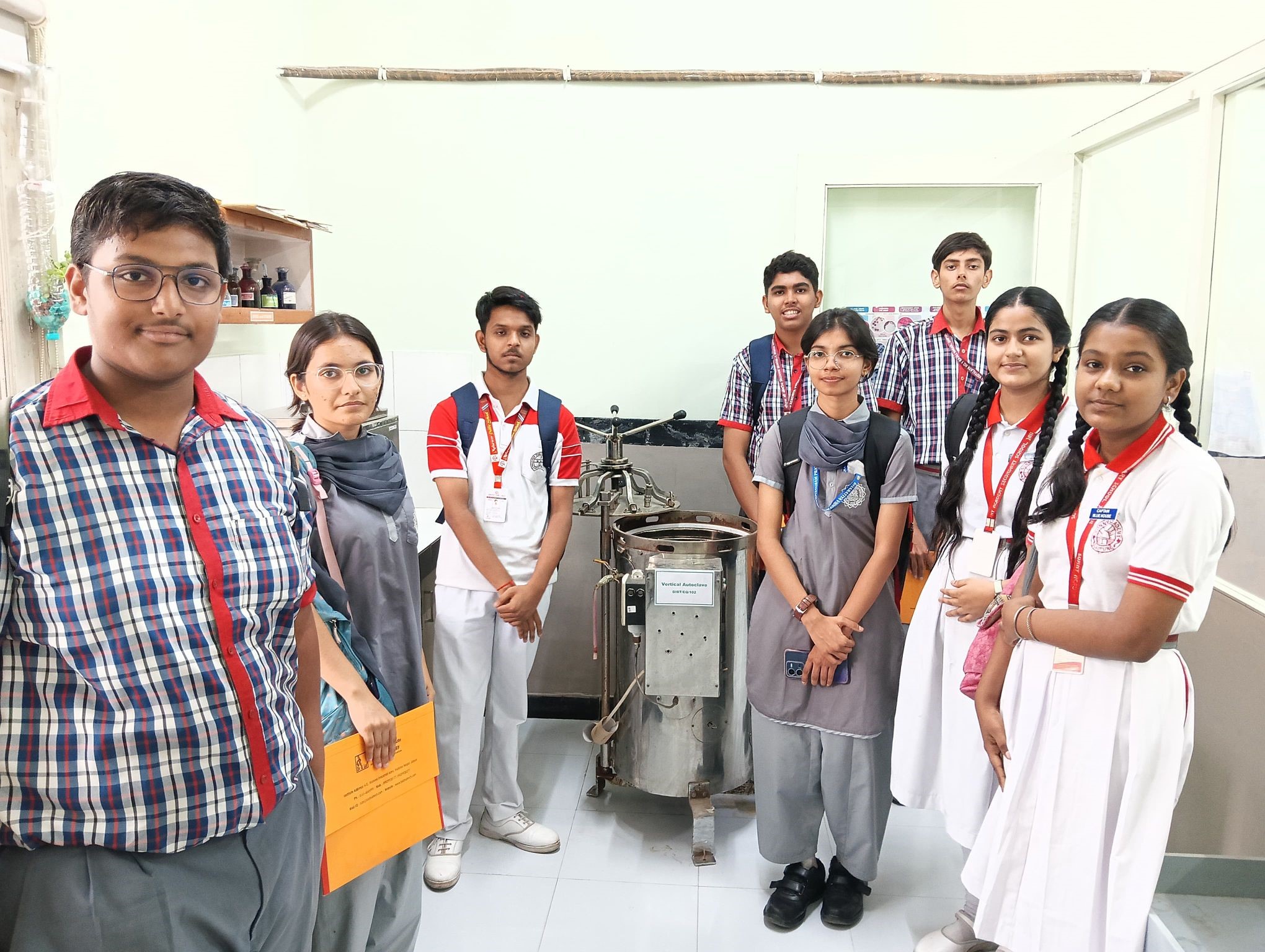 Dr B. Lal Institute of Biotechnology, in collaboration with The Biotech Research Society, India, successfully organised the "Biotechnology Popularisation and Skill Development Workshop for School Children". We were delighted to host Prof. N.K. Lohiya, Dr Vivekananda, and Ms Pinky Maheshwari at the session.
