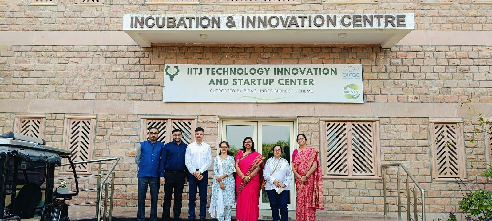 A day of meaningful conversations, new possibilities, and exciting avenues for collaboration! Our team — Dr. Sonika Saxena, Dr Sandeep K. Shrivastava, Dr. Abhimanyu Sharma, Dr. Aditi Nag, and Dr. Niha Kulshreshtha — visited TISC–IIT Jodhpur to explore opportunities that can strengthen our startup, innovation, research, and student ecosystem.
