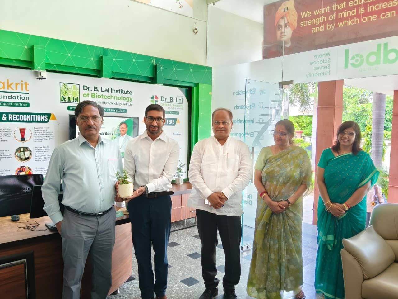 We are delighted and honoured to share that Padma Shri Prof. (Dr.) Ashutosh Sharma, Institute Chair Professor at the Indian Institute of Technology Kanpur and former Secretary, Department of Science & Technology, Government of India, visited Dr. B. Lal Institute of Biotechnology (BIBT) and Dr. B. Lal Clinical Laboratory.