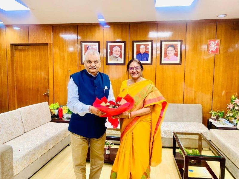 Our Executive Director and Principal, Dr. Aparna Datta met with Prof. (Dr.) Bhagwati Prasad Saraswat, the Hon’ble Vice Chancellor of the University of Rajasthan, to extend her heartfelt congratulations and a warm welcome on his appointment.